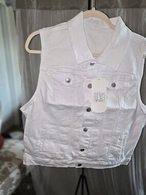 White Sleeveless Denim Vest